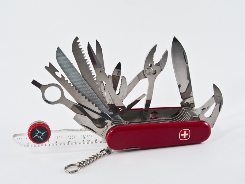 31 Vehicle Bug-Out Bag Swiss Army Knife