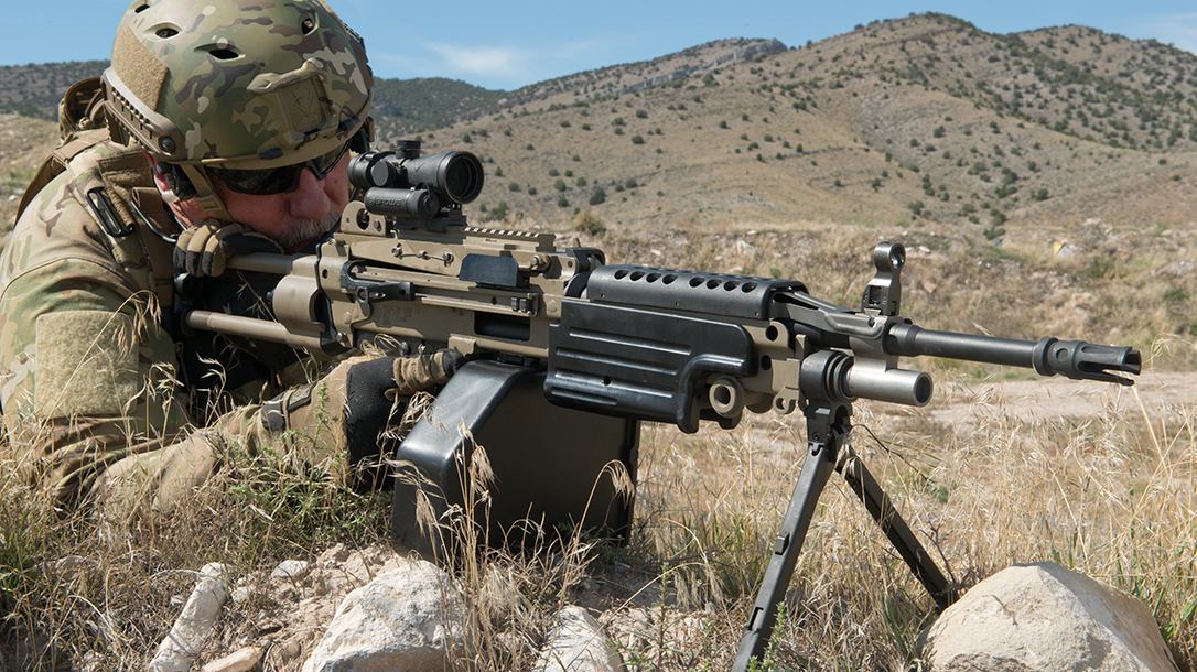 Machine Gun Armory M249 SAW aiming