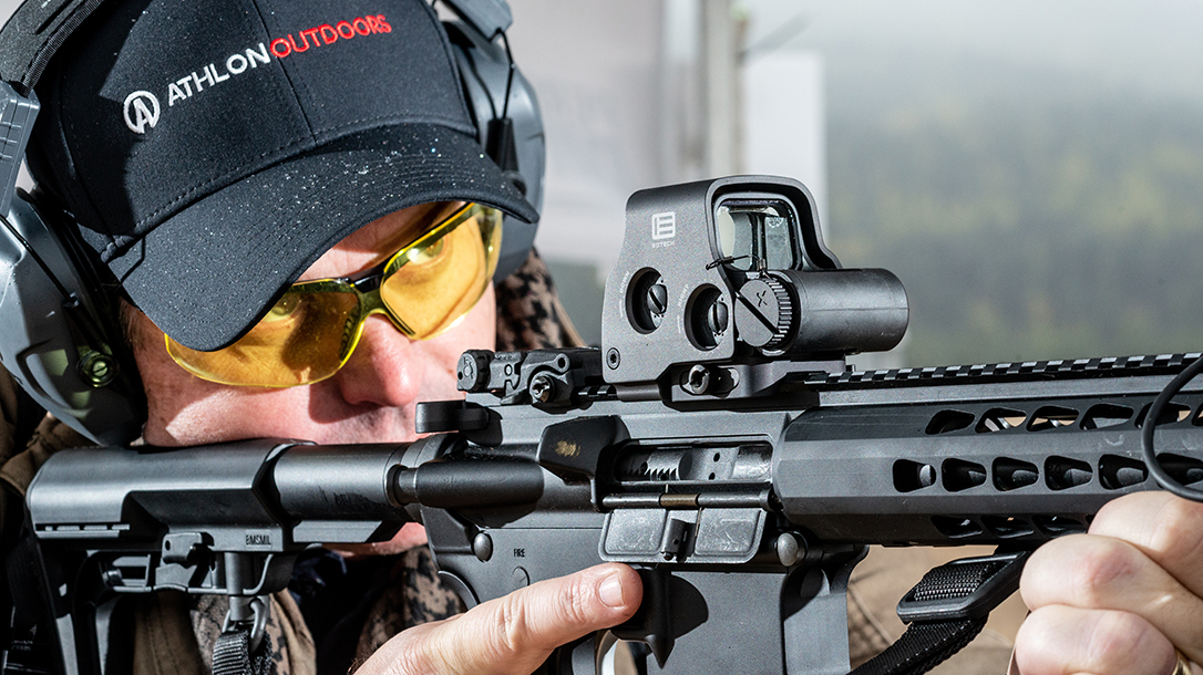 Fast Target Acquisition With the EOTech EXPS2 Green Holographic Sight - Bal...