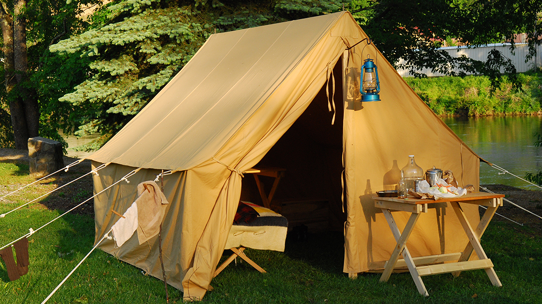 tarwe provincie rollen Canvas Tent: Classic Camping With the Tents of Yesteryear